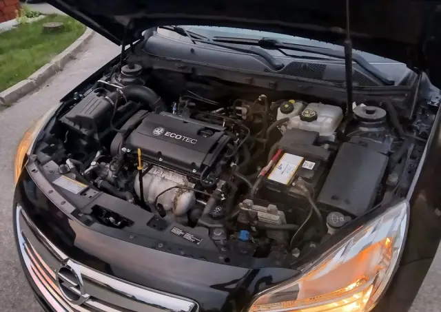 OPEL Insignia 1.8 Design Edition