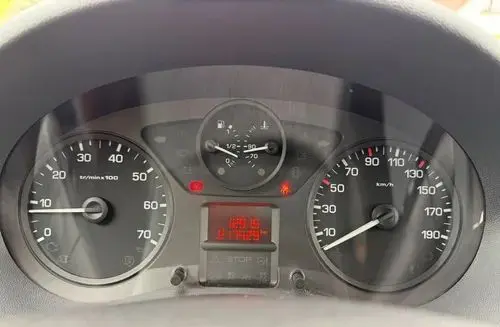 PEUGEOT Expert 