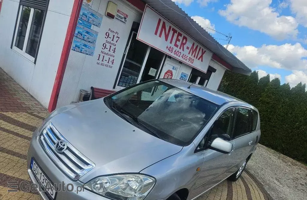 TOYOTA Avensis Verso 
