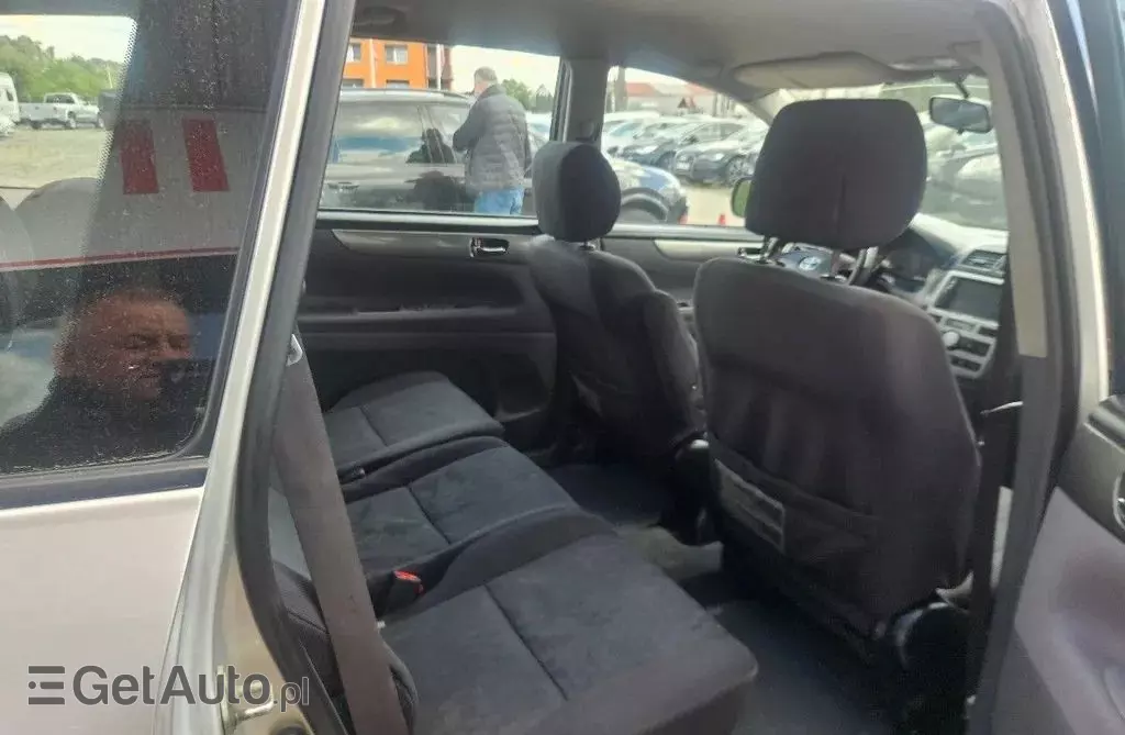 TOYOTA Avensis Verso 