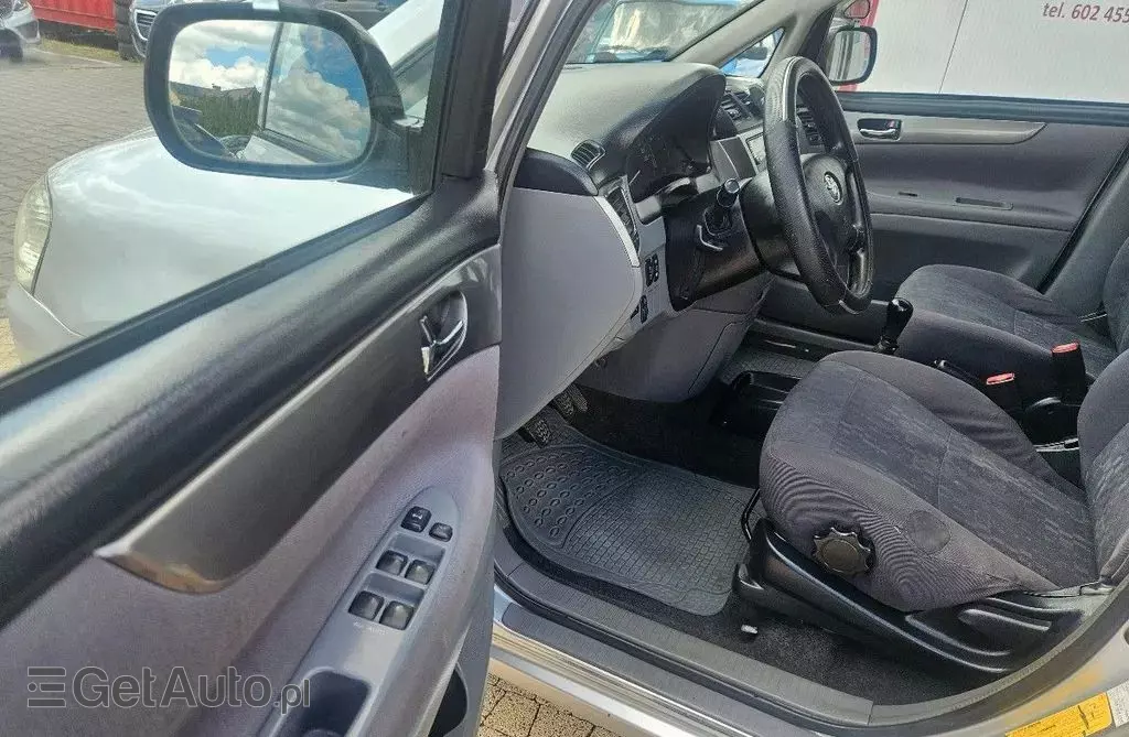 TOYOTA Avensis Verso 