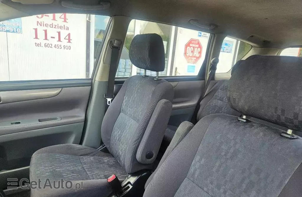 TOYOTA Avensis Verso 