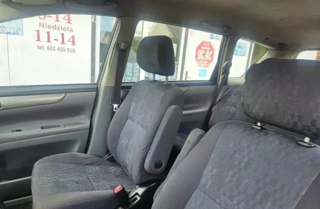 TOYOTA Avensis Verso 