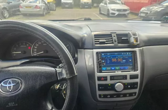 TOYOTA Avensis Verso 