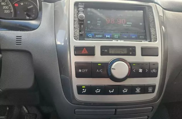 TOYOTA Avensis Verso 