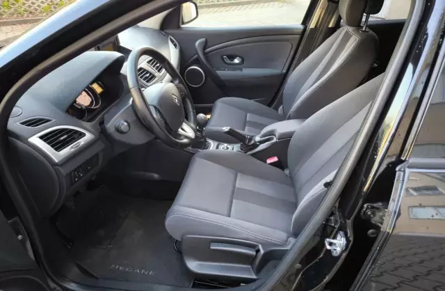 RENAULT Megane 