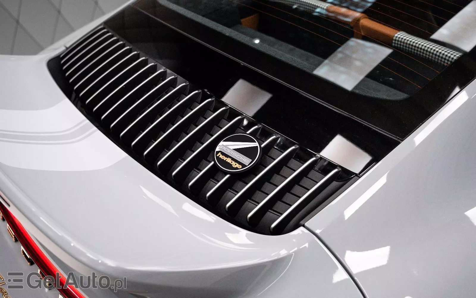 PORSCHE 911 Sport Classic