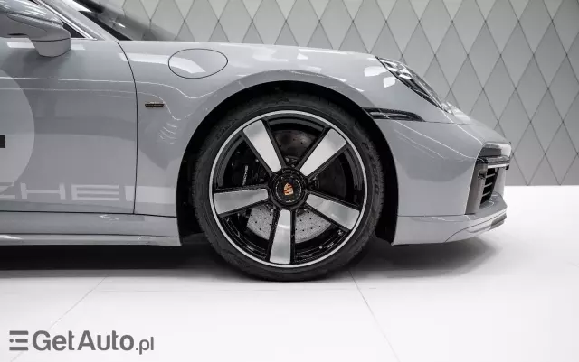 PORSCHE 911 Sport Classic