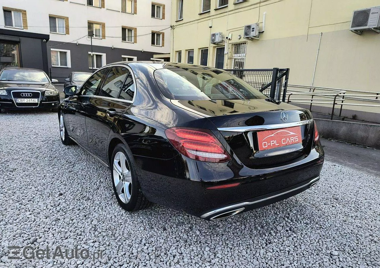 MERCEDES-BENZ Klasa E 400 4-Matic 9G-TRONIC