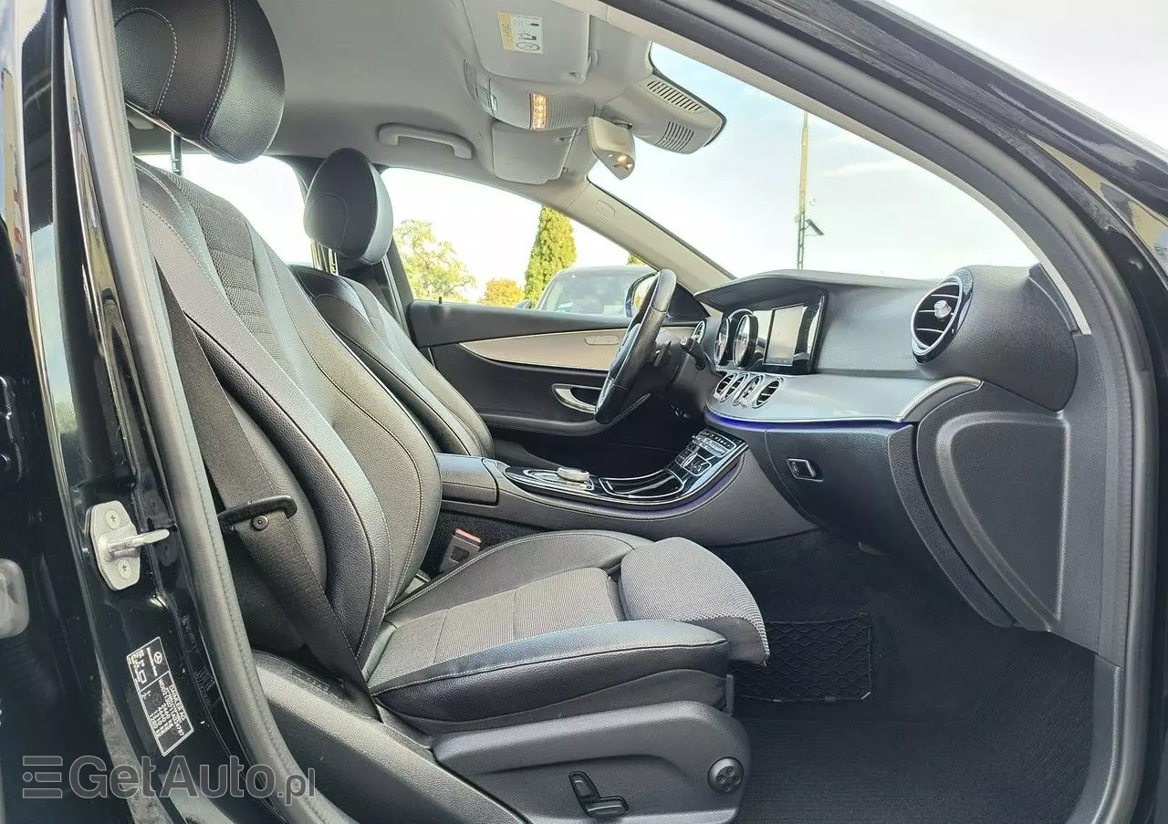 MERCEDES-BENZ Klasa E 400 4-Matic 9G-TRONIC