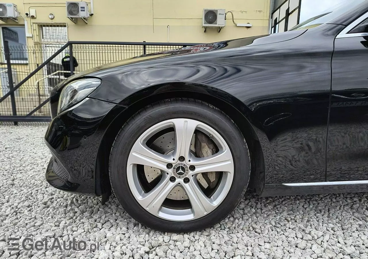MERCEDES-BENZ Klasa E 400 4-Matic 9G-TRONIC