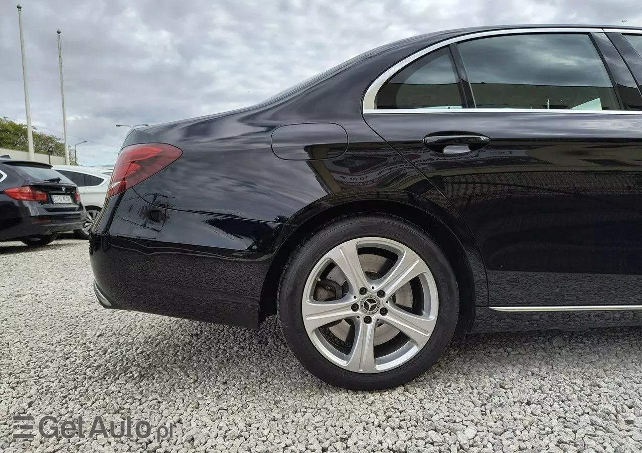 MERCEDES-BENZ Klasa E 400 4-Matic 9G-TRONIC