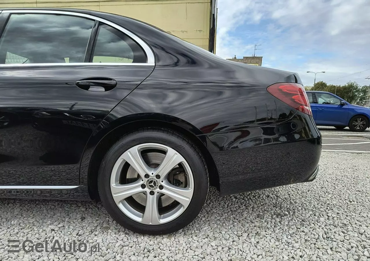 MERCEDES-BENZ Klasa E 400 4-Matic 9G-TRONIC
