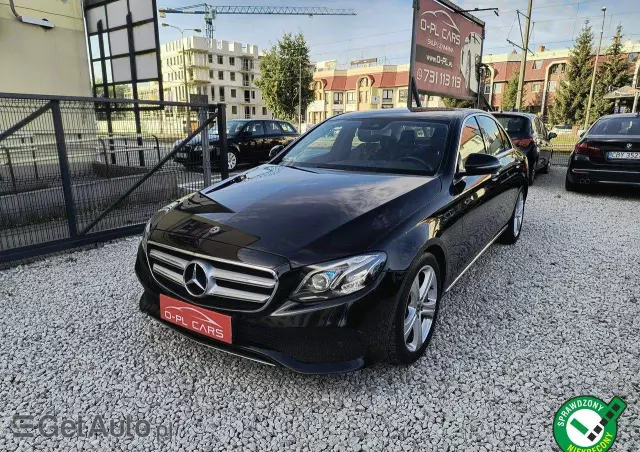 MERCEDES-BENZ Klasa E 400 4-Matic 9G-TRONIC