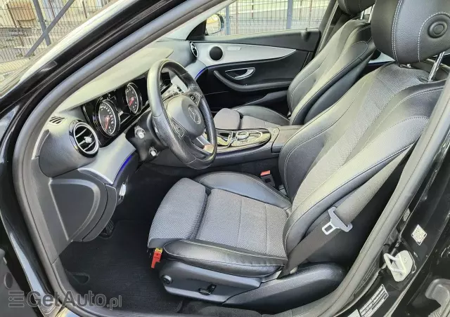 MERCEDES-BENZ Klasa E 400 4-Matic 9G-TRONIC