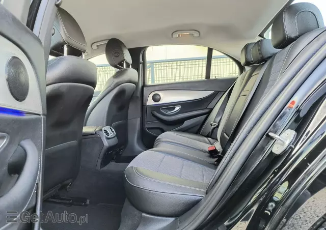 MERCEDES-BENZ Klasa E 400 4-Matic 9G-TRONIC