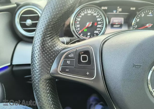 MERCEDES-BENZ Klasa E 400 4-Matic 9G-TRONIC