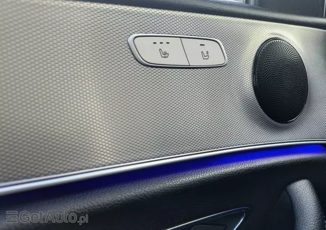 MERCEDES-BENZ Klasa E 400 4-Matic 9G-TRONIC