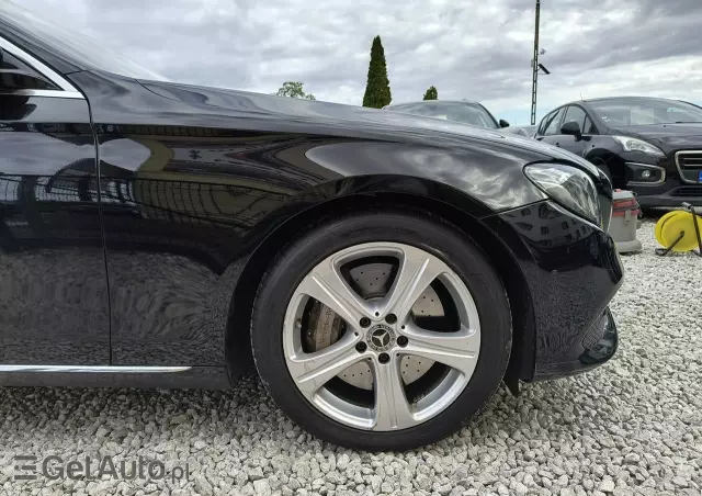 MERCEDES-BENZ Klasa E 400 4-Matic 9G-TRONIC