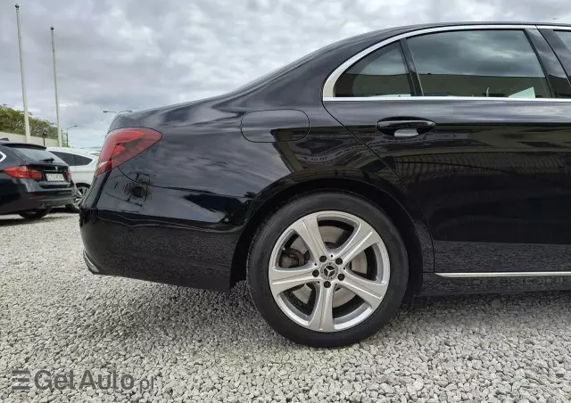 MERCEDES-BENZ Klasa E 400 4-Matic 9G-TRONIC