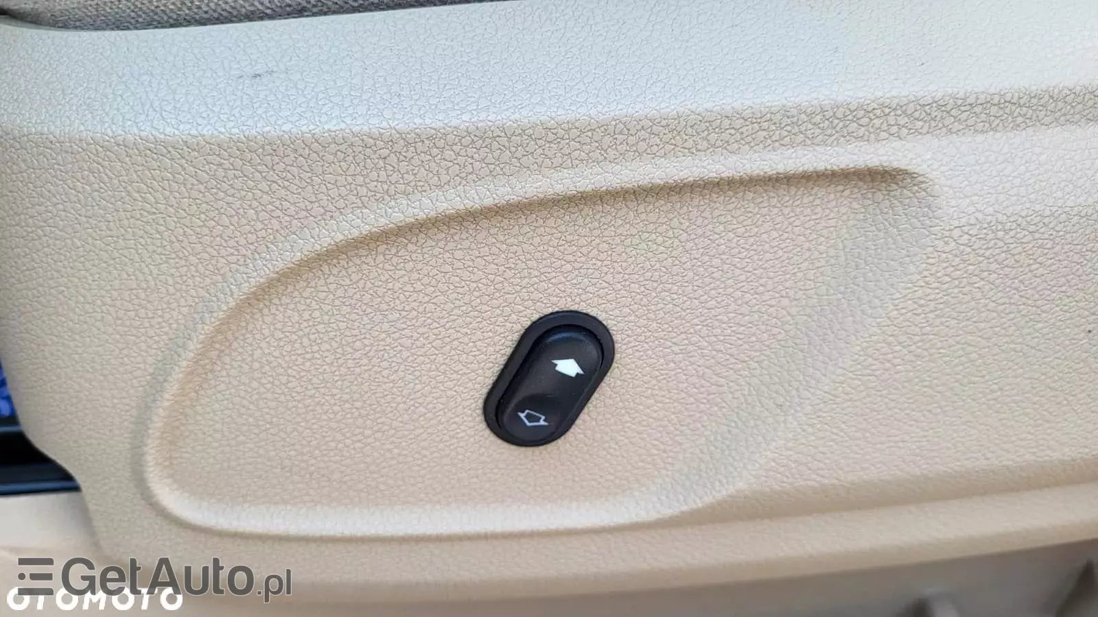 FORD Focus C-Max 1.6 TDCi DPF Durashift-CVT Connection