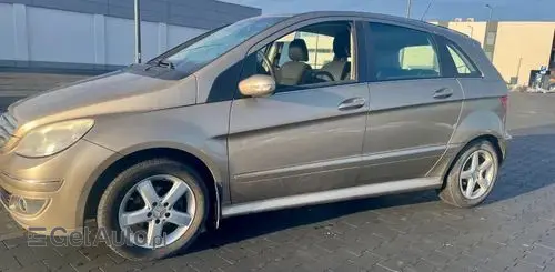 MERCEDES-BENZ Klasa B 