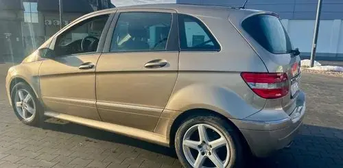 MERCEDES-BENZ Klasa B 