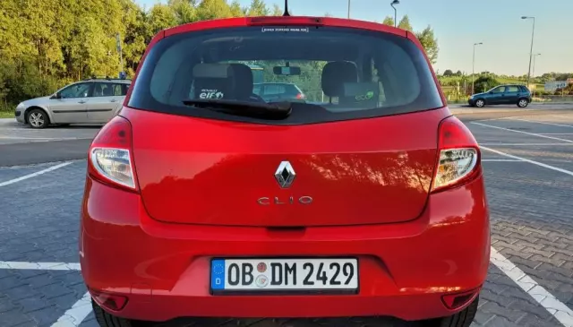 RENAULT Clio 1.2 16V 75 Expression