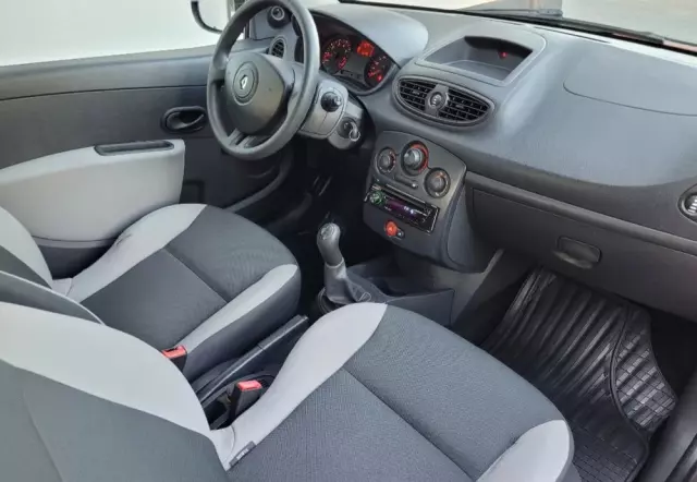 RENAULT Clio 1.2 16V 75 Expression