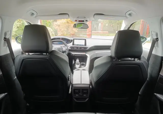 PEUGEOT 3008 1.2 PureTech GPF Allure S&S EAT8