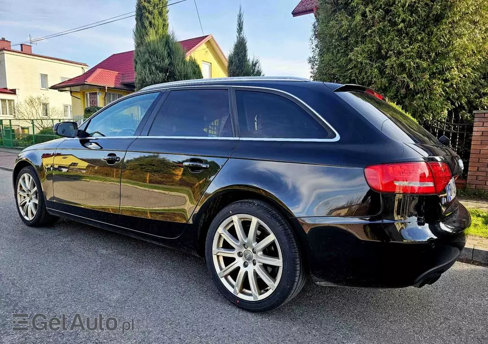 AUDI A4 Avant 2.0 TDI DPF quattro S line Sportpaket (plus)