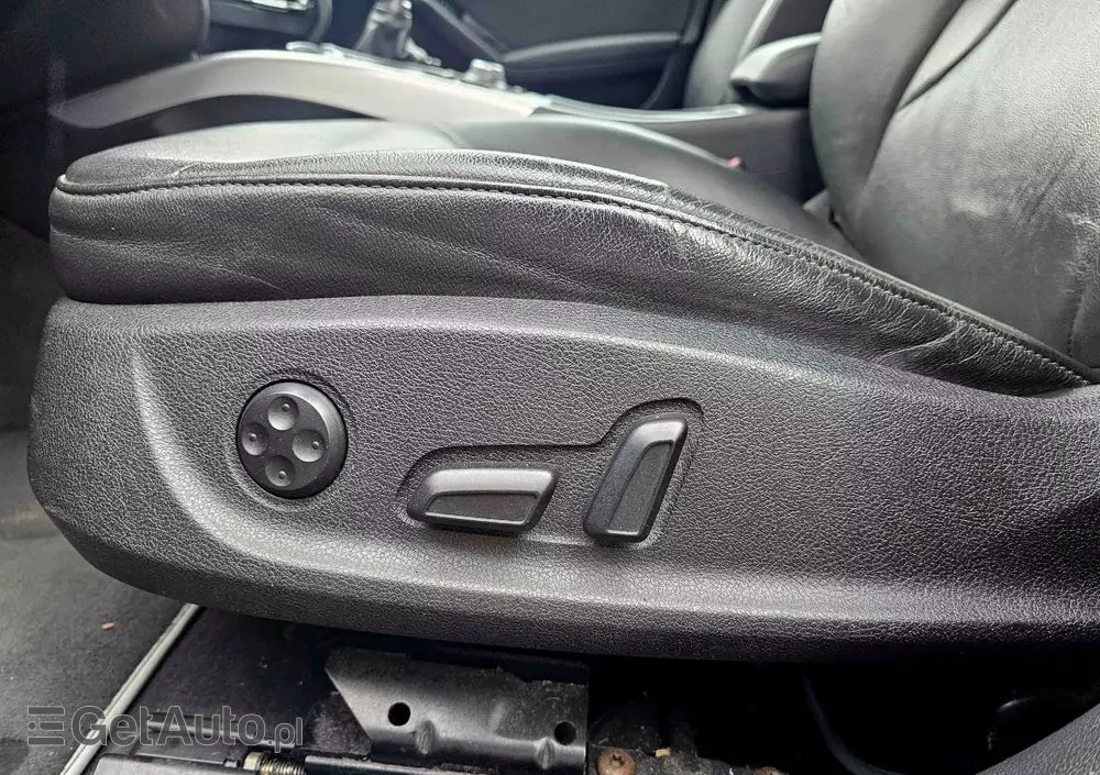 AUDI A4 Avant 2.0 TDI DPF quattro S line Sportpaket (plus)