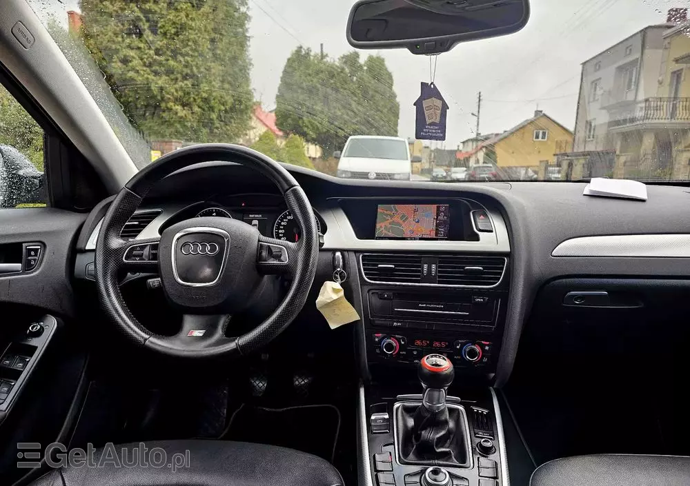 AUDI A4 Avant 2.0 TDI DPF quattro S line Sportpaket (plus)