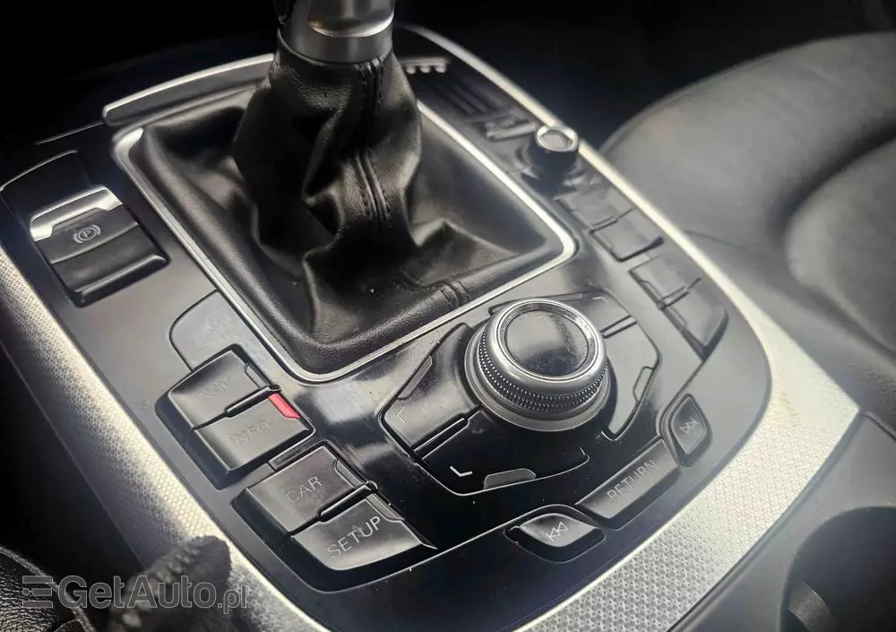 AUDI A4 Avant 2.0 TDI DPF quattro S line Sportpaket (plus)