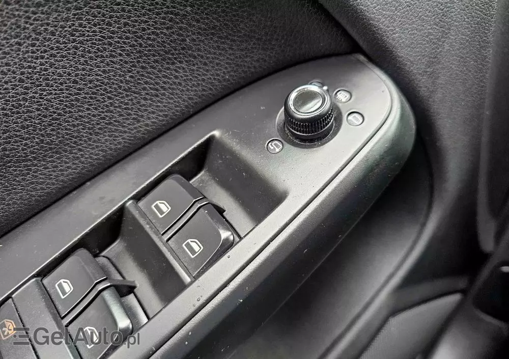 AUDI A4 Avant 2.0 TDI DPF quattro S line Sportpaket (plus)