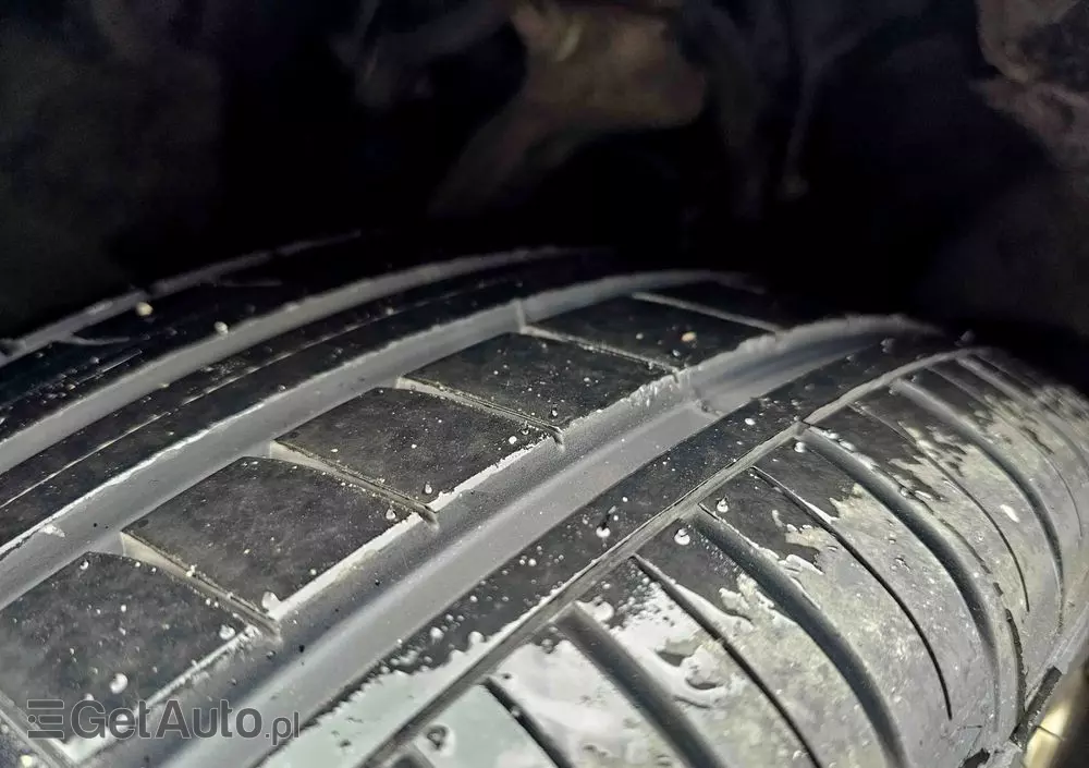 AUDI A4 Avant 2.0 TDI DPF quattro S line Sportpaket (plus)