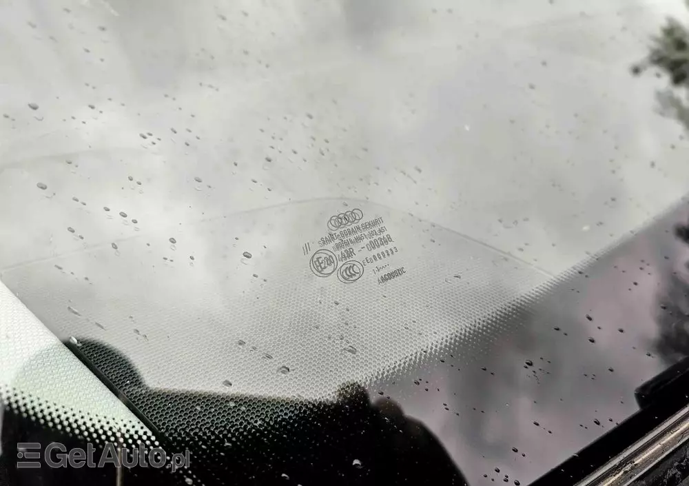 AUDI A4 Avant 2.0 TDI DPF quattro S line Sportpaket (plus)