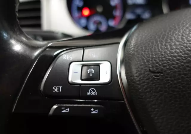 VOLKSWAGEN Golf Sportsvan 1.4 TSI (BlueMotion Technology) Comfortline