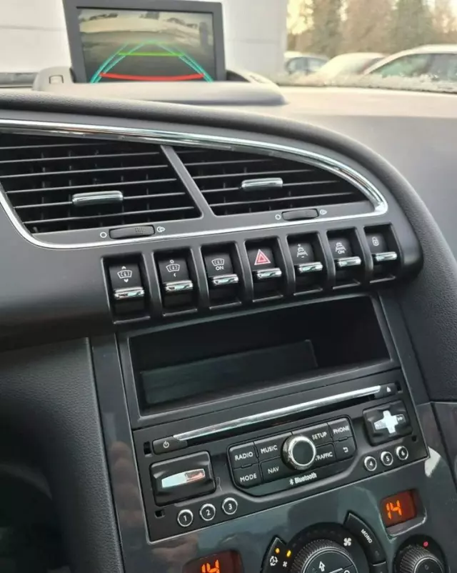 PEUGEOT 3008 1.6 THP Allure