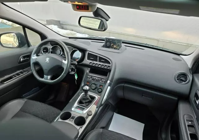 PEUGEOT 3008 1.6 THP Allure
