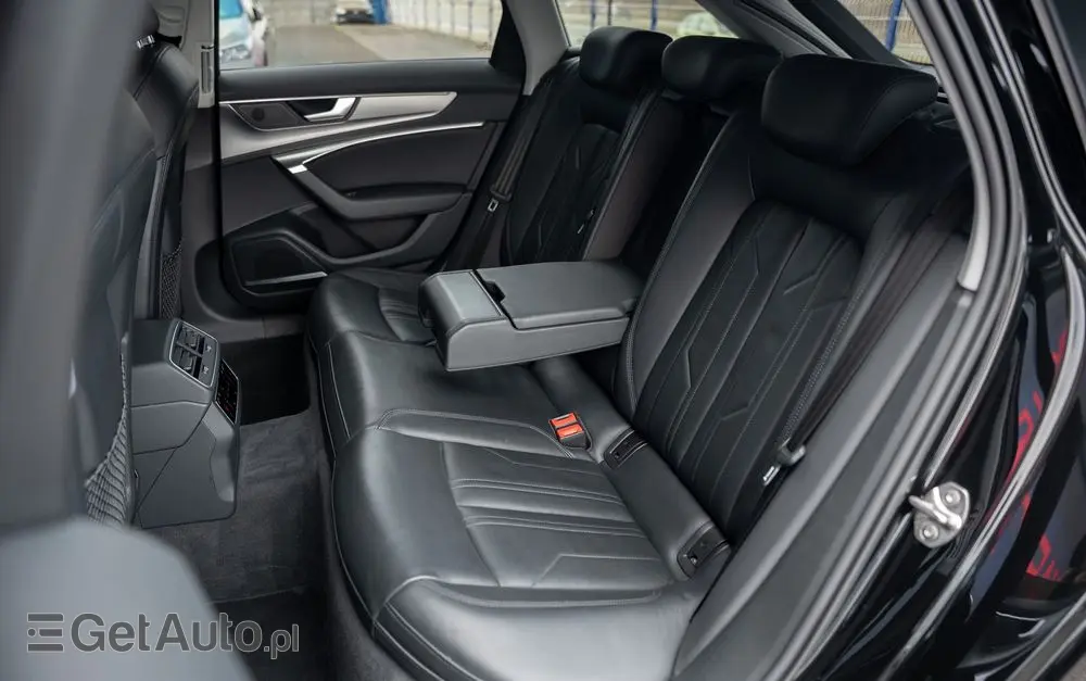 AUDI A6 Avant 40 TDI quattro S tronic sport