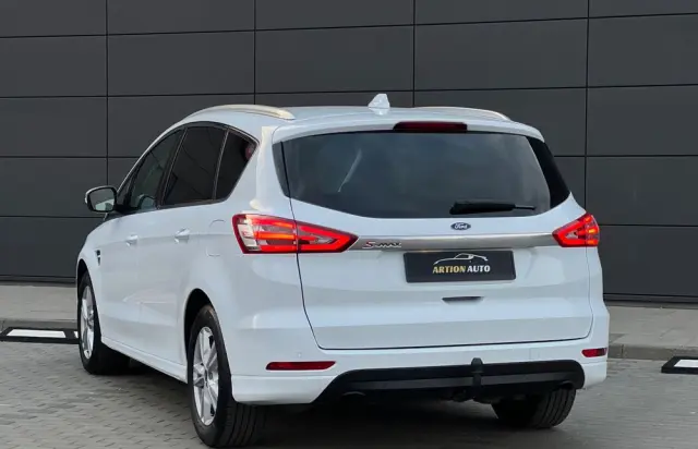 FORD S-Max 2.0 TDCi Titanium PowerShift