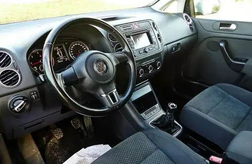 VOLKSWAGEN Golf Plus 