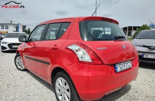 SUZUKI Swift 
