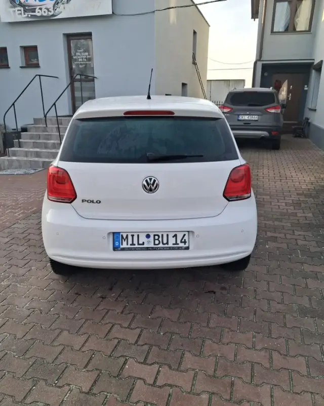 VOLKSWAGEN Polo 