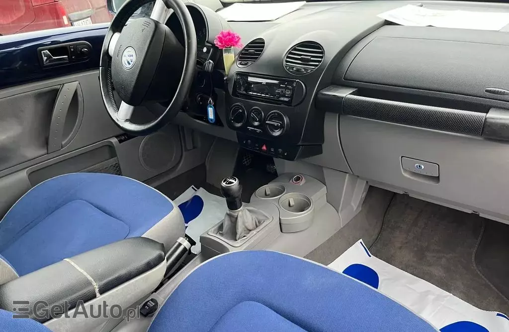 VOLKSWAGEN New Beetle 