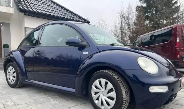 VOLKSWAGEN New Beetle 