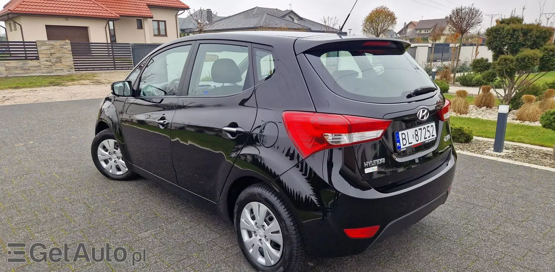 HYUNDAI Ix20 1.4i (90 KM)