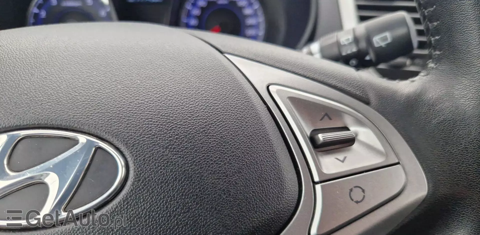 HYUNDAI Ix20 1.4i (90 KM)