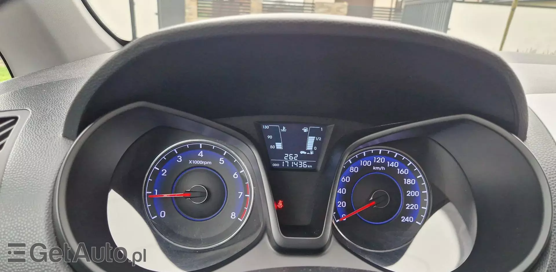 HYUNDAI Ix20 1.4i (90 KM)